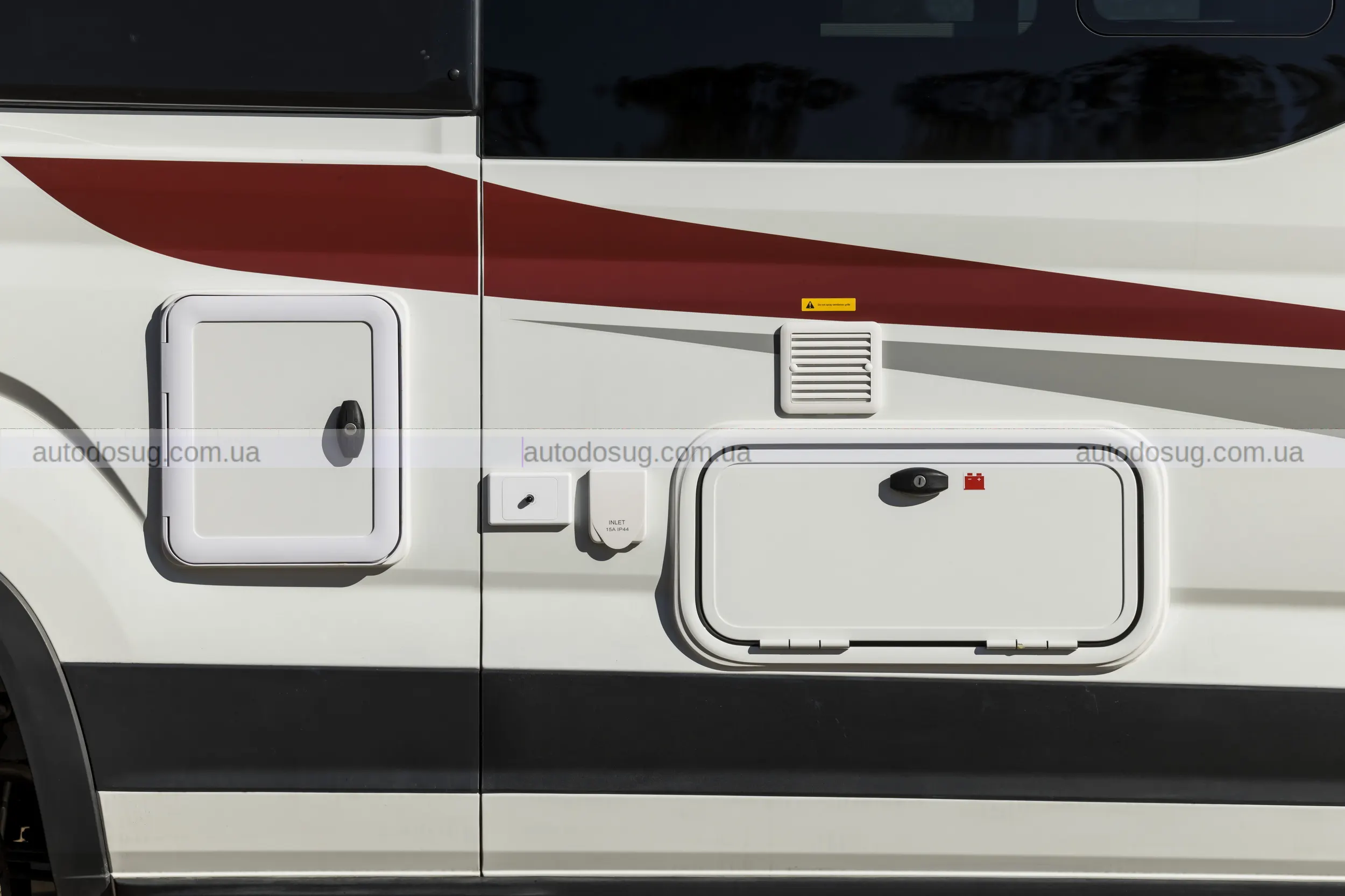 Китай підкорює кемпери та представляє новий автодом за півціни від VW