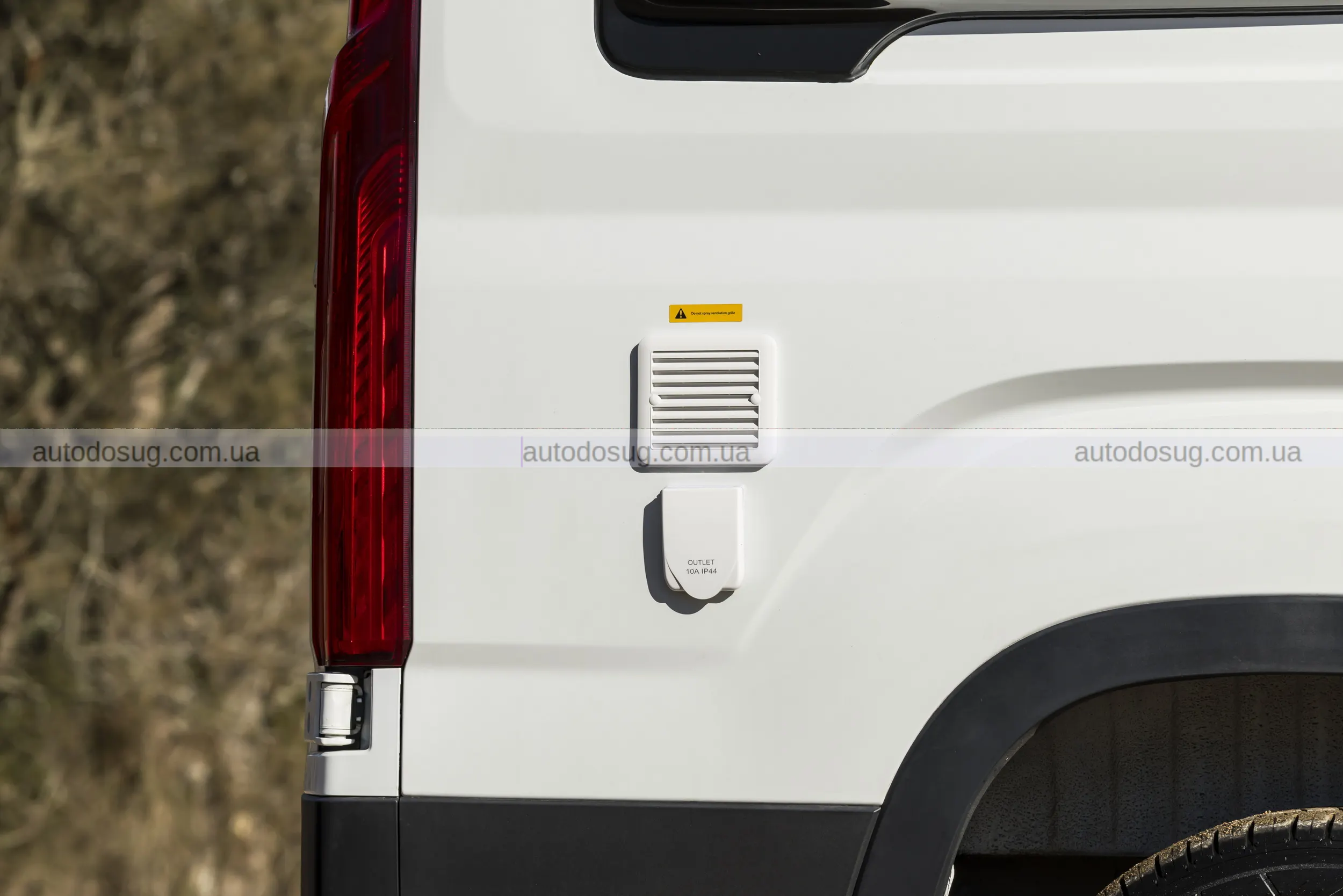 Китай підкорює кемпери та представляє новий автодом за півціни від VW