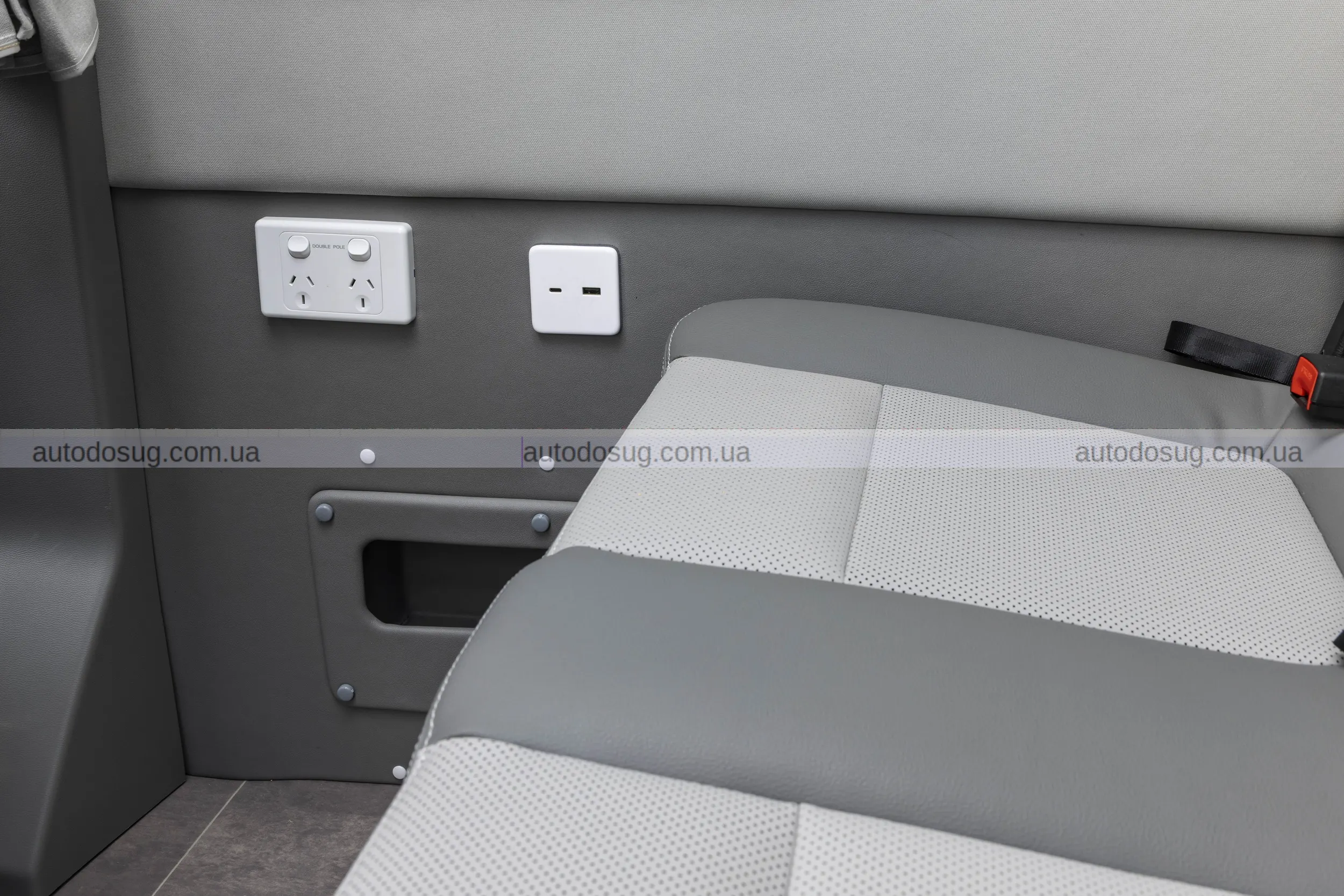 Китай підкорює кемпери та представляє новий автодом за півціни від VW