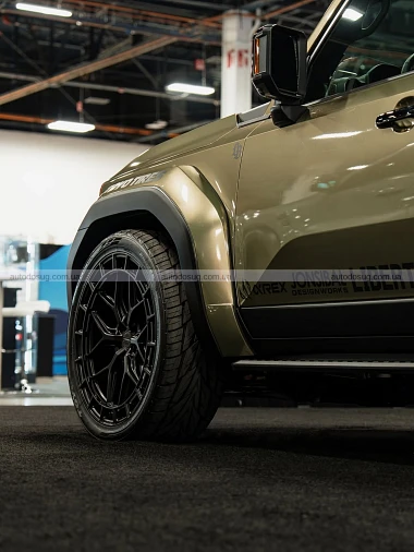 Land Cruiser від Liberty Walk виглядає готовим розпочати бій