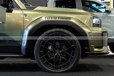 Land Cruiser від Liberty Walk виглядає готовим розпочати бій