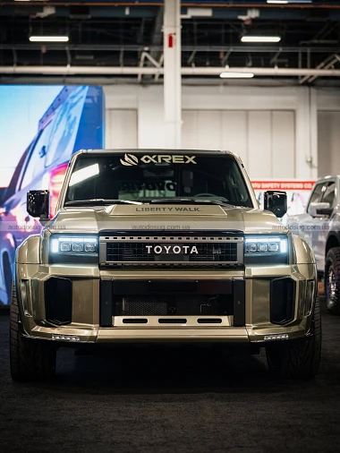 Land Cruiser від Liberty Walk виглядає готовим розпочати бій