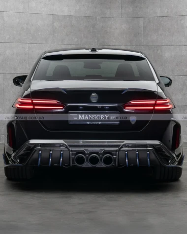 Mansory перетворює новий BMW M5 на суперседан із потужністю 838 к.с. і вихлопом у стилі Honda Civic Type R