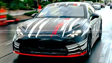 Mercedes-AMG GT 4-Door виходить із тіні просто перед Гран-прі Лас-Вегаса