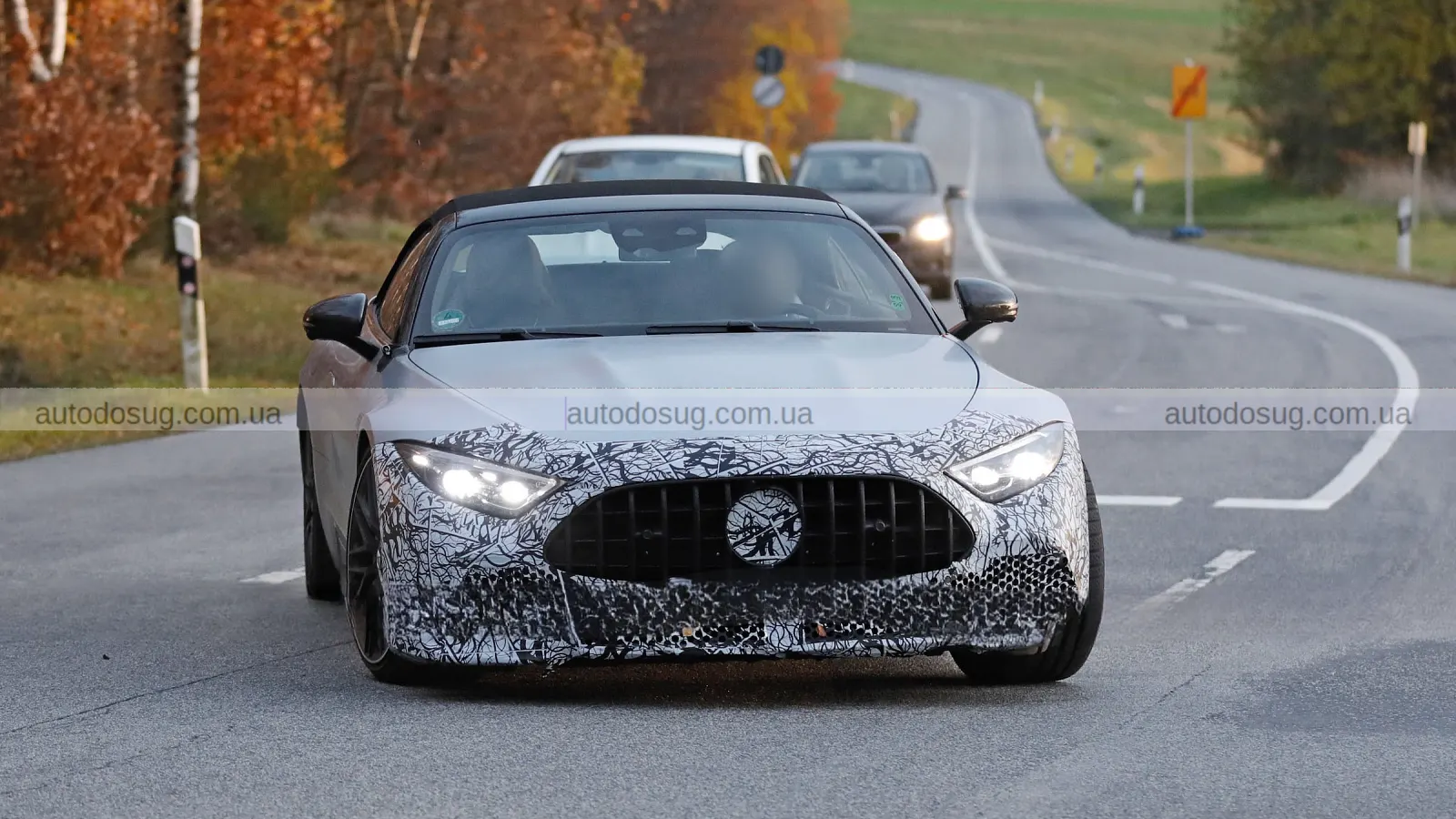 Mercedes-AMG SL 2027 року додає велику решітку радіатора