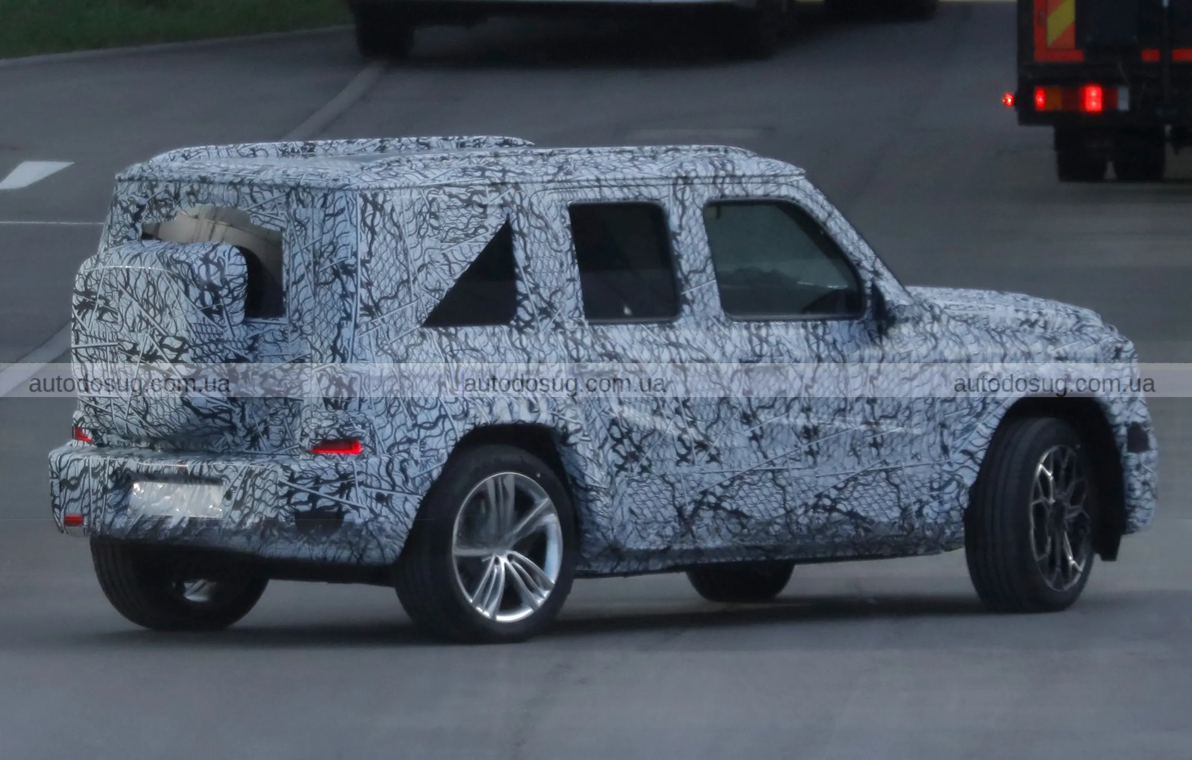 Mercedes створює Baby G-Class і робить його справжнім спадкоємцем легенди