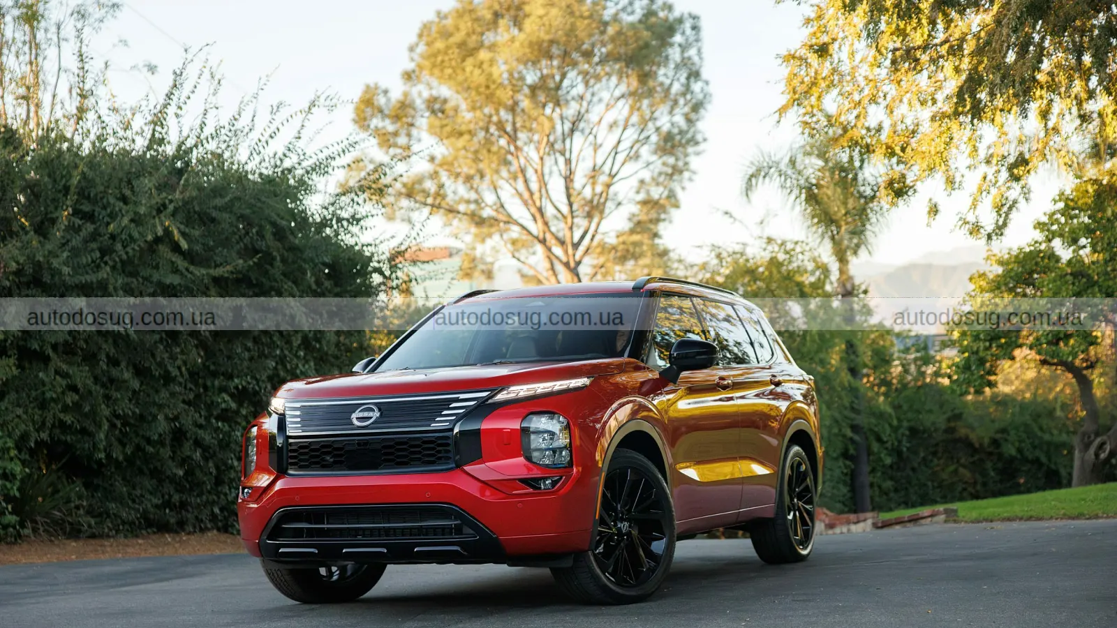 Nissan представив перший PHEV Rogue — але це майже не Nissan