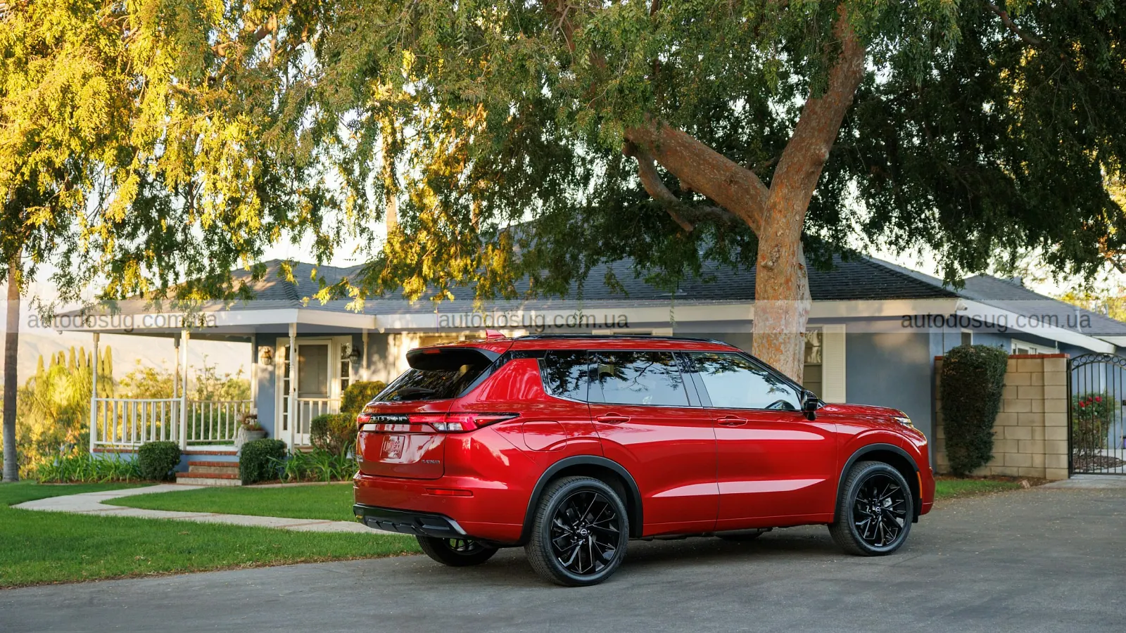 Nissan представив перший PHEV Rogue — але це майже не Nissan