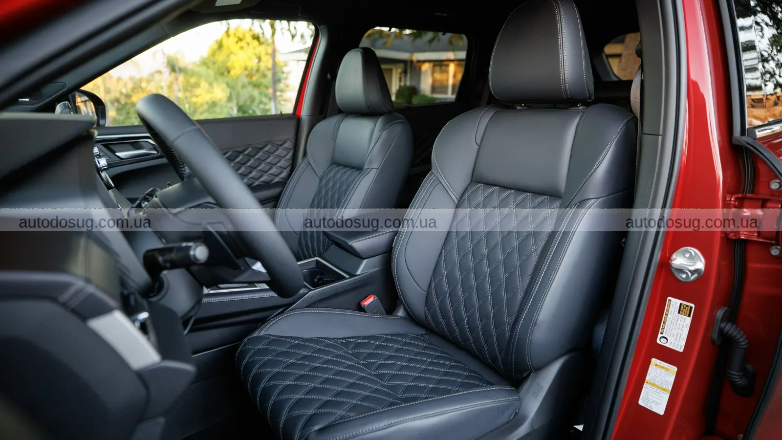 Nissan представив перший PHEV Rogue — але це майже не Nissan