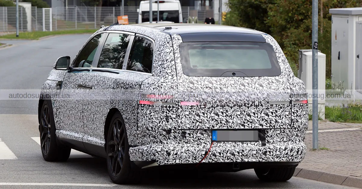 Новий Genesis GV90 відчиняє свої масивні двері в стилі Rolls-Royce