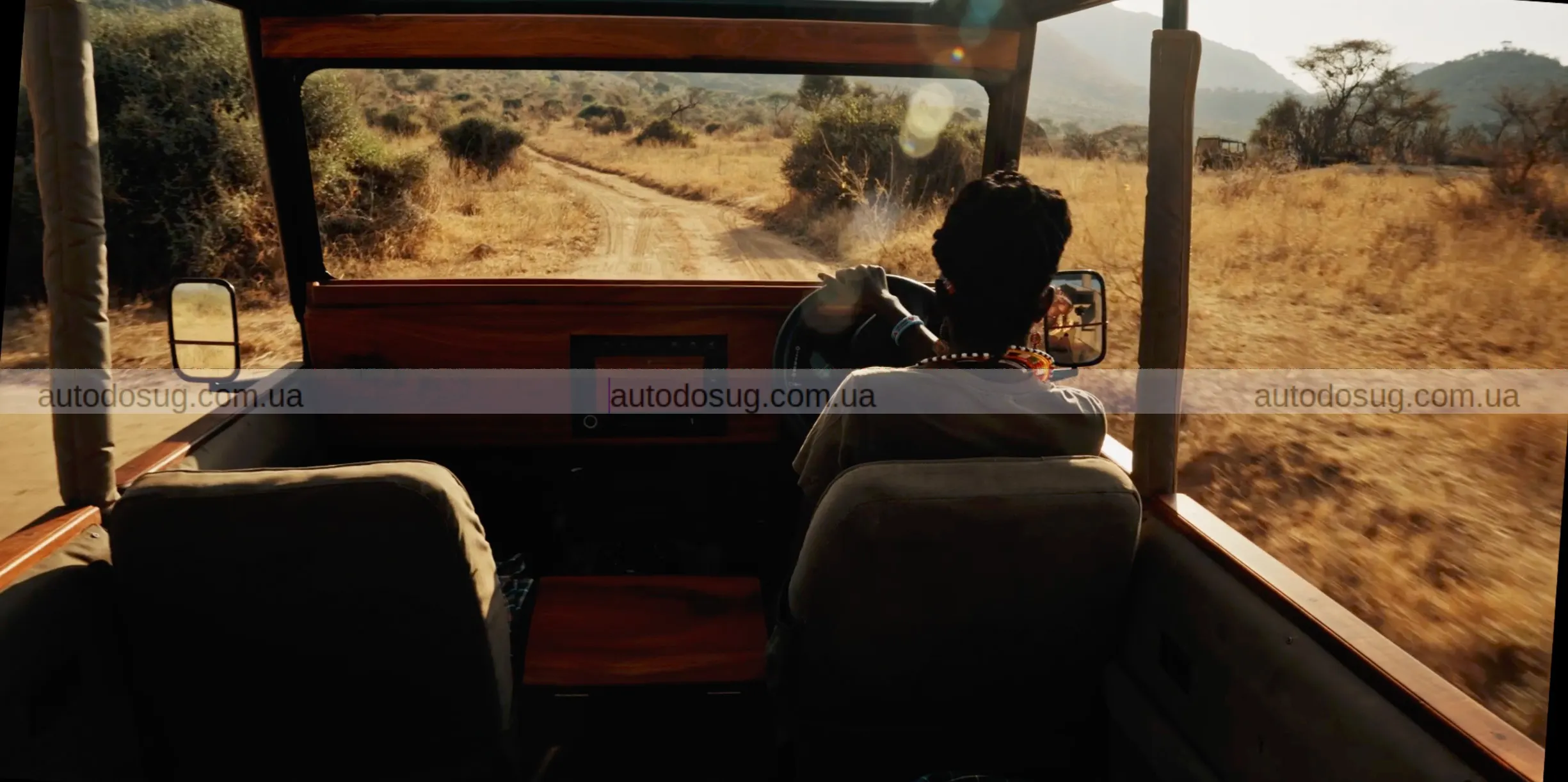 Одна зміна в цьому Land Rover Defender перетворює сафарі на справжню магію