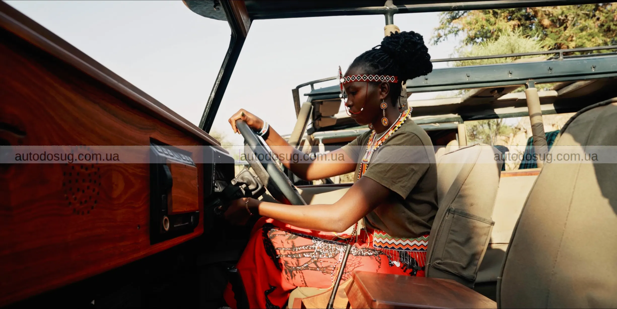 Одна зміна в цьому Land Rover Defender перетворює сафарі на справжню магію