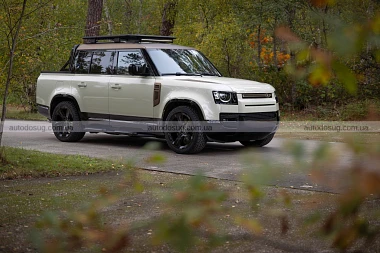 Перший у світі пікап Defender має одну велику проблему