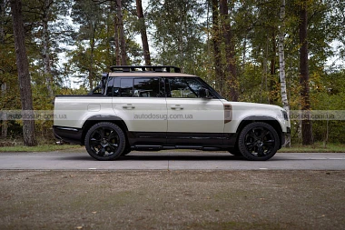 Перший у світі пікап Defender має одну велику проблему