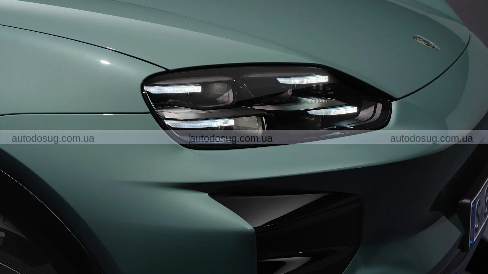 Porsche виходить на новий рівень та представляє Cayenne з електроприводом