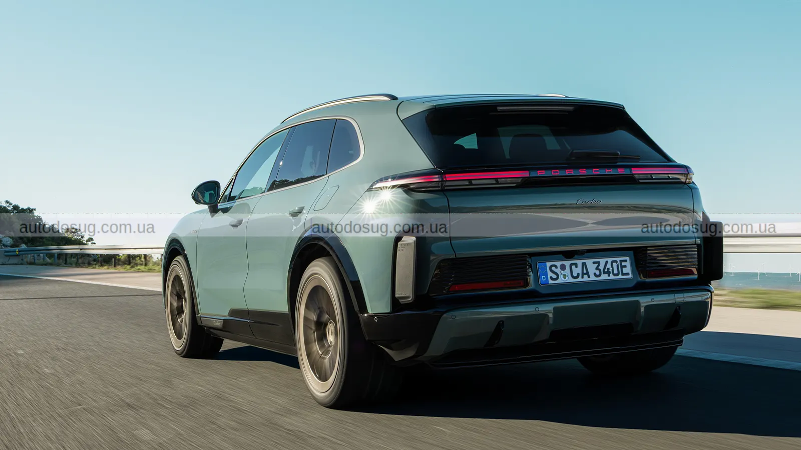 Porsche виходить на новий рівень та представляє Cayenne з електроприводом