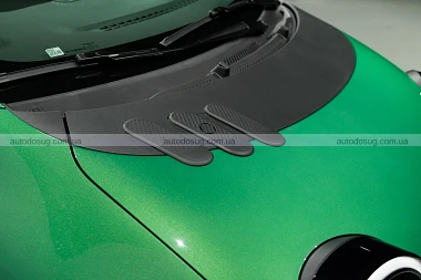 Renault Twingo EV має милий вигляд та серйозне повідомлення для Volkswagen