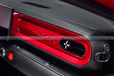 Renault Twingo EV має милий вигляд та серйозне повідомлення для Volkswagen