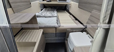 Tesla-тент, який зазнав фіаско, перетворився на найменший люксовий кемпер