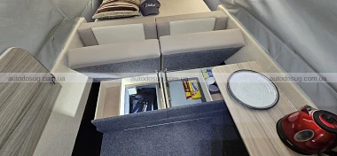 Tesla-тент, який зазнав фіаско, перетворився на найменший люксовий кемпер