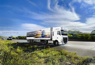 Ця автомагістраль бездротово заряджає ваш електромобіль під час руху