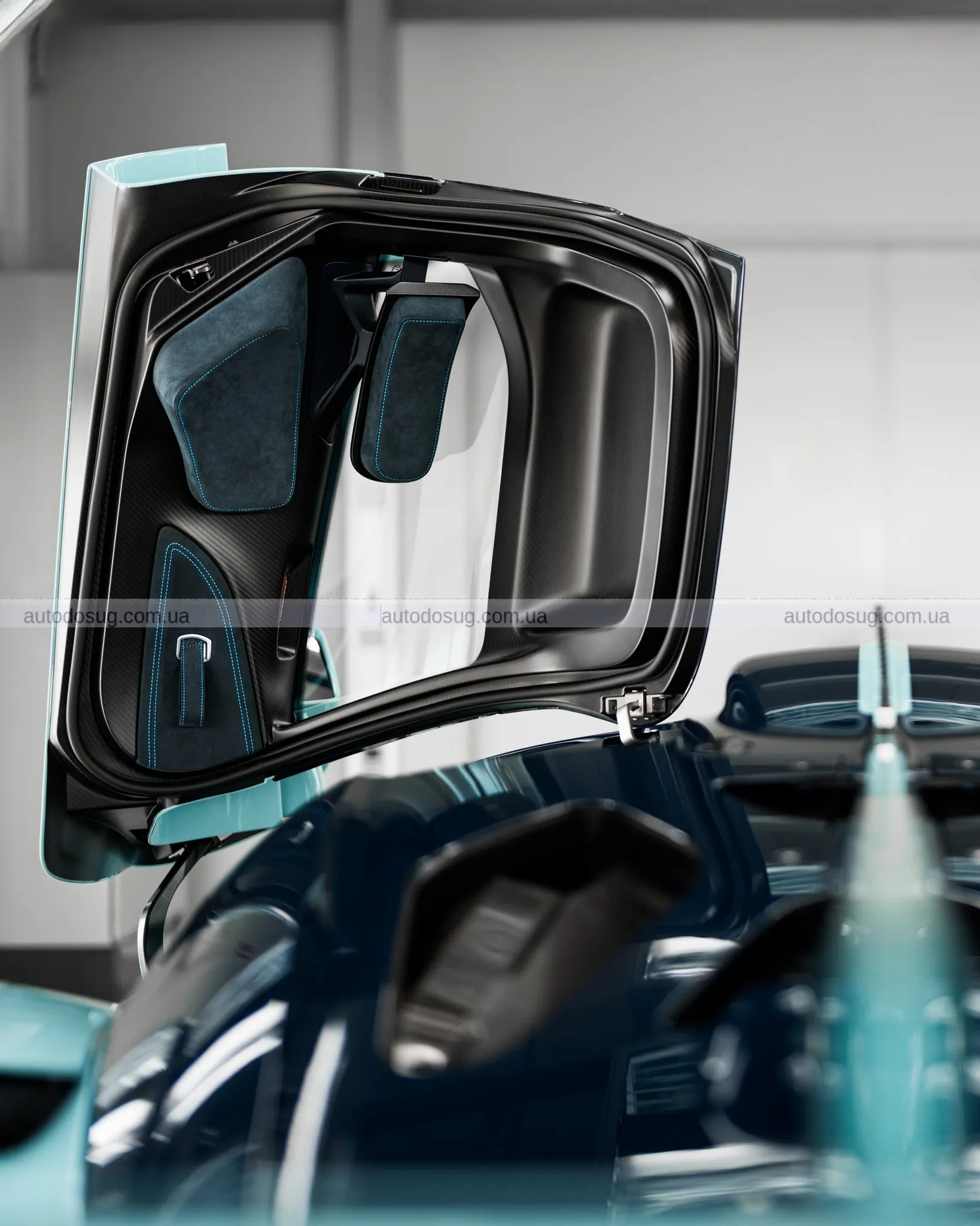 Було виготовлено лише 40 екземплярів Bugatti Bolide, і останній захоплює дух