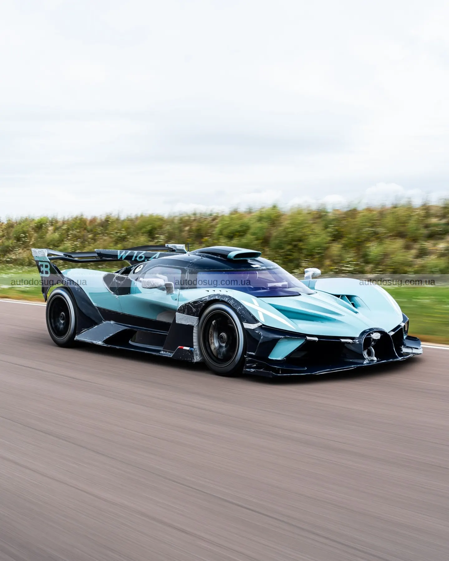 Було виготовлено лише 40 екземплярів Bugatti Bolide, і останній захоплює дух