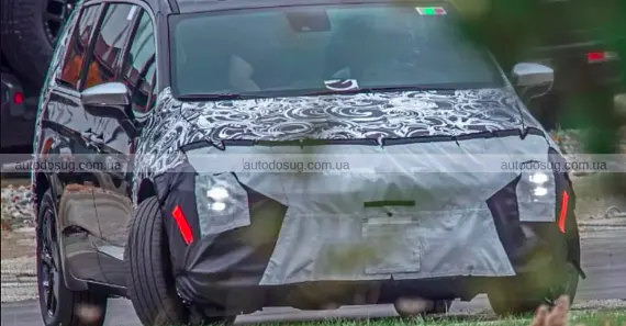 Chrysler Pacifica 2027 має оновлення з рисами концепту Chrysler Halcyon Concept та дверима-«сенсацією»