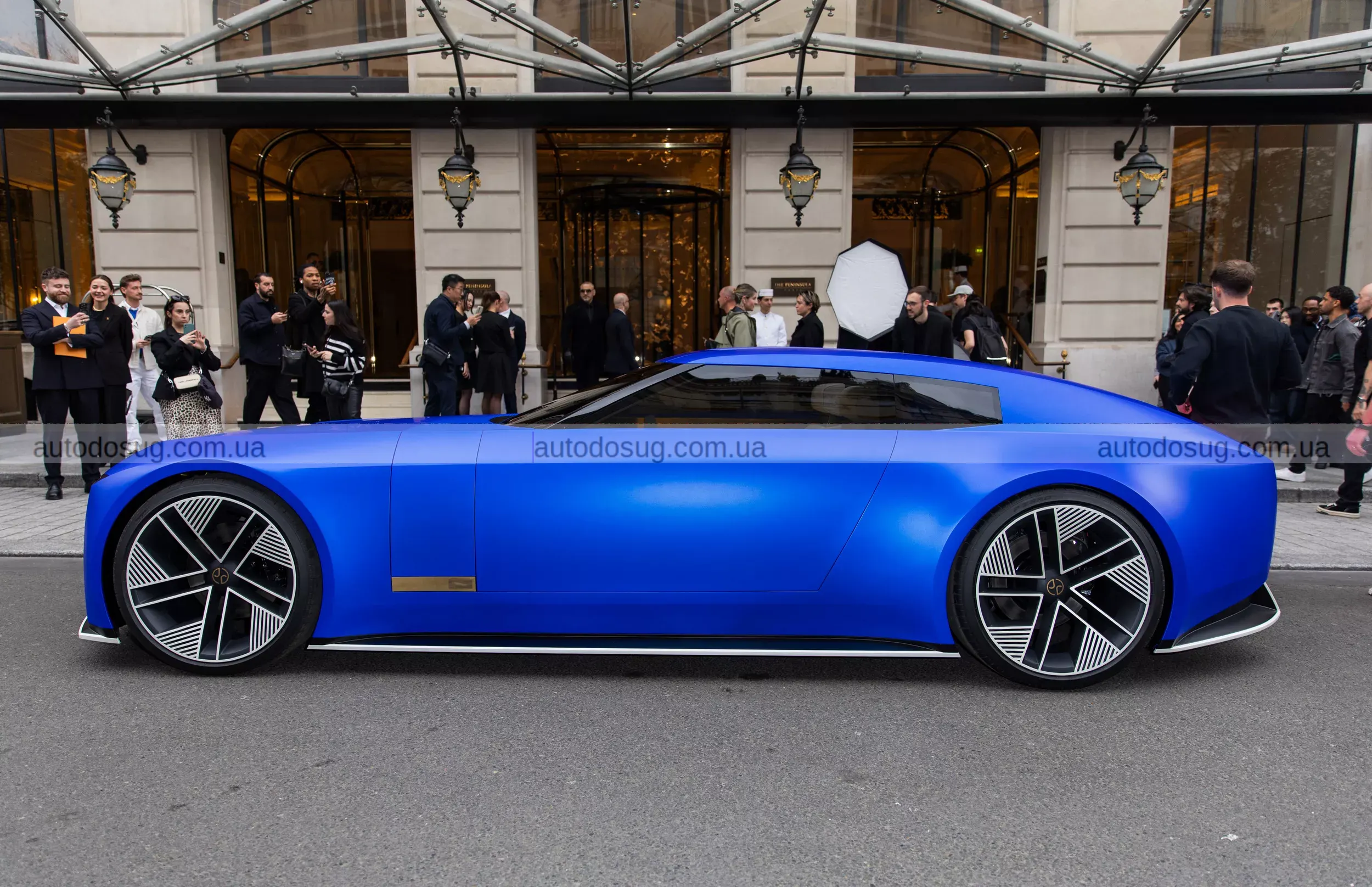 Jaguar робить ставку на дорогі електрокари й відмовляється від «гонки з BMW»