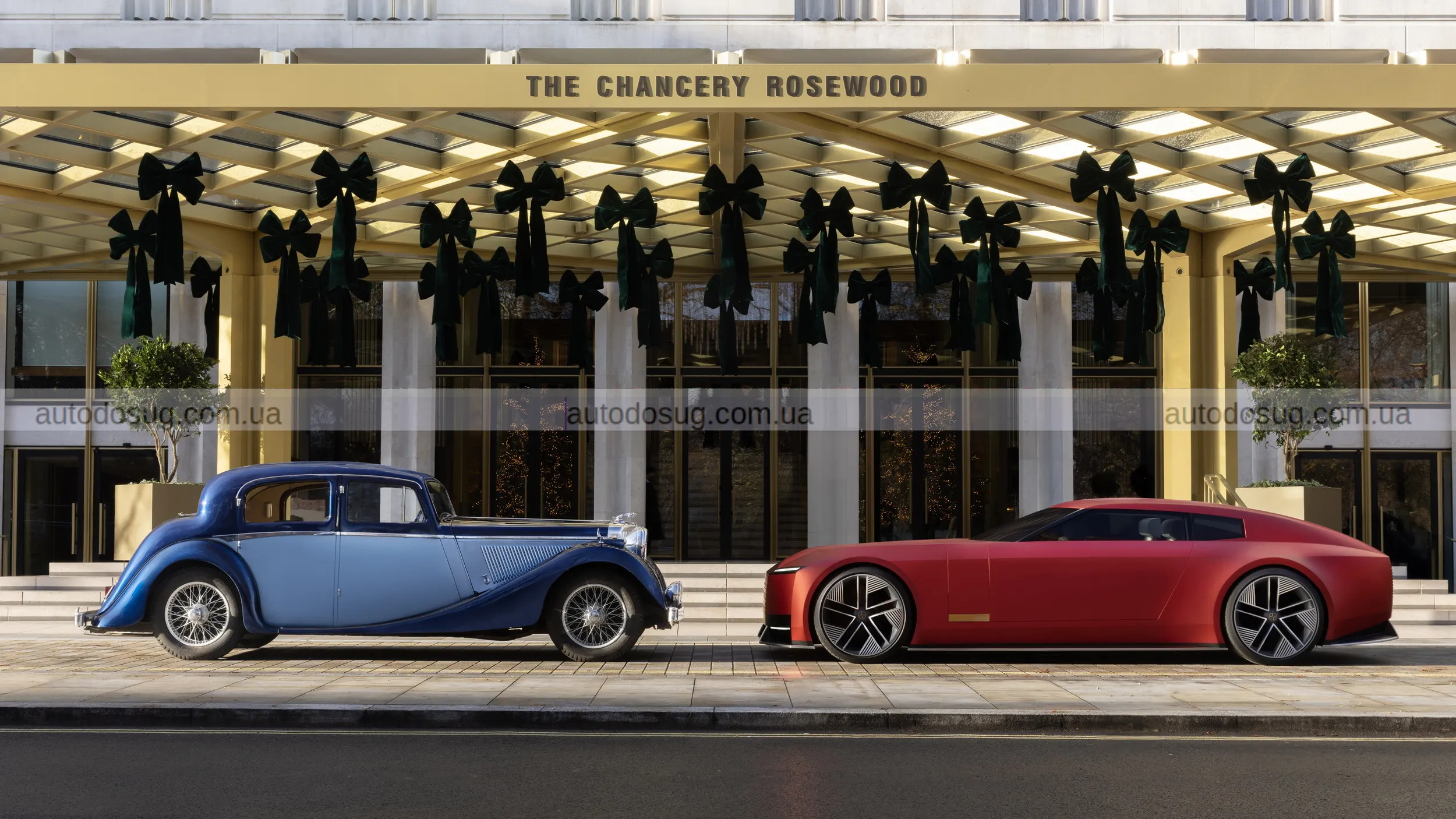 Jaguar Type 00 виходить на вулиці Лондона в новому кольорі