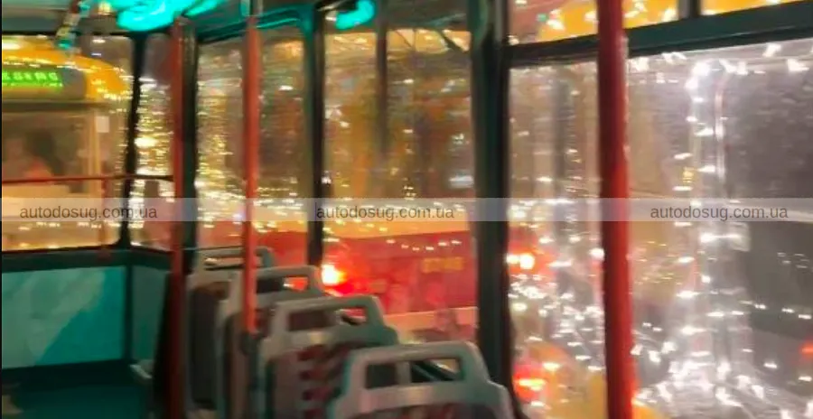 Харків запалює місто святковими трамваями