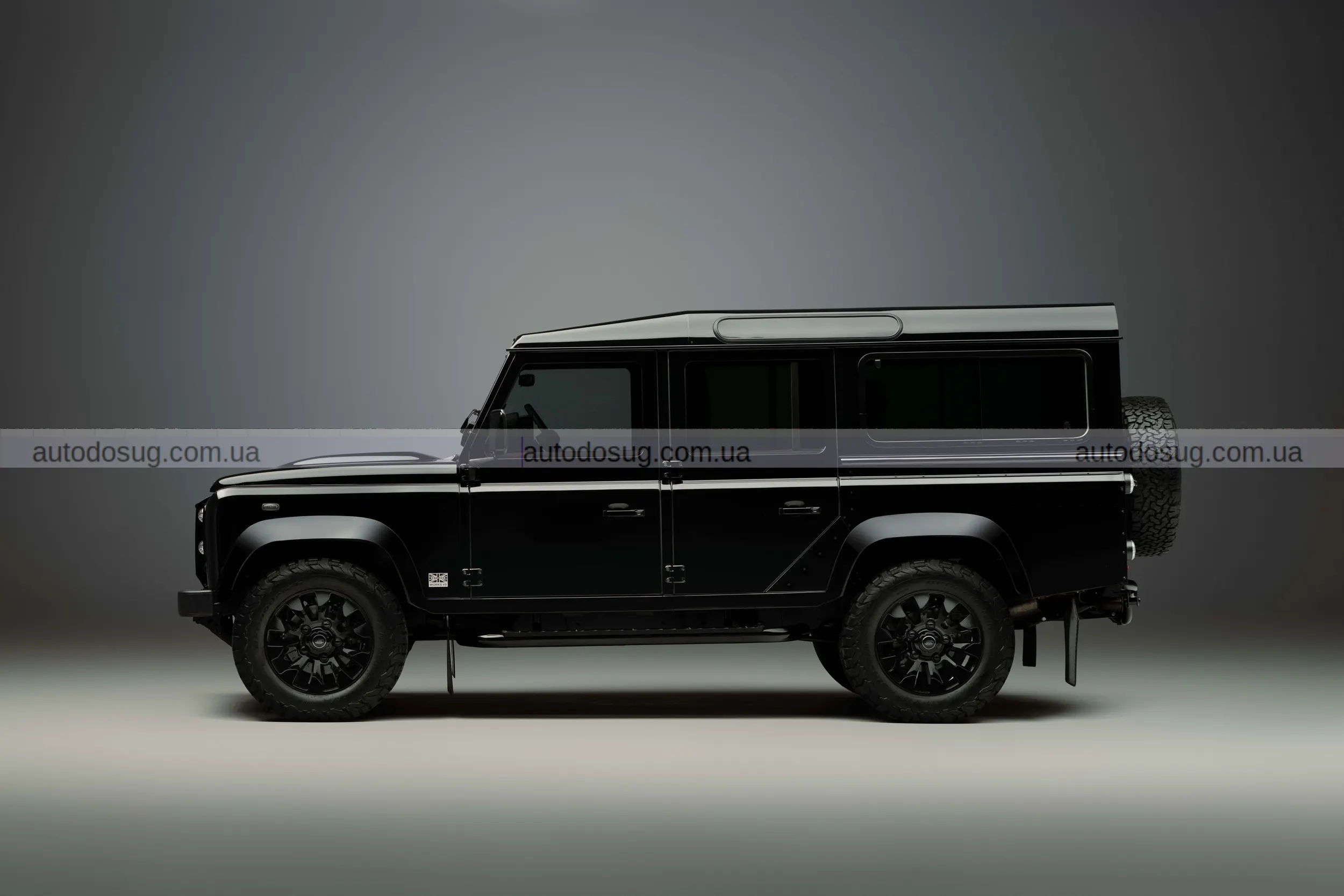 Land Rover Classic пропонує Defender V8 у стилі Octa