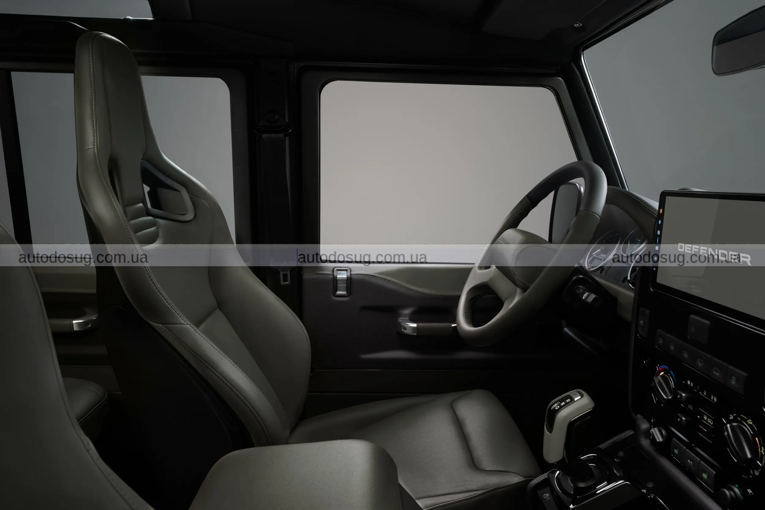 Land Rover Classic пропонує Defender V8 у стилі Octa