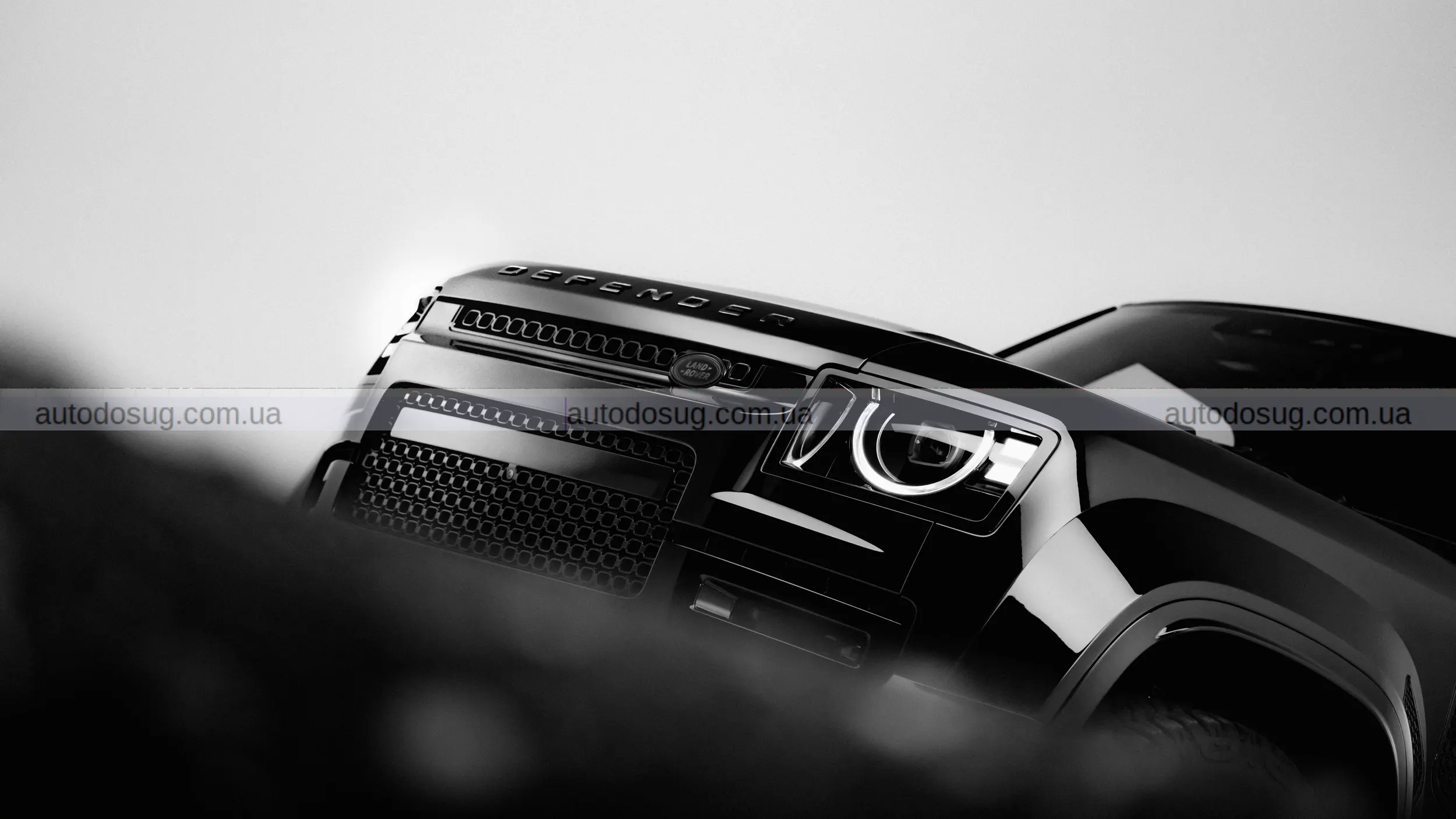 Land Rover Classic пропонує Defender V8 у стилі Octa