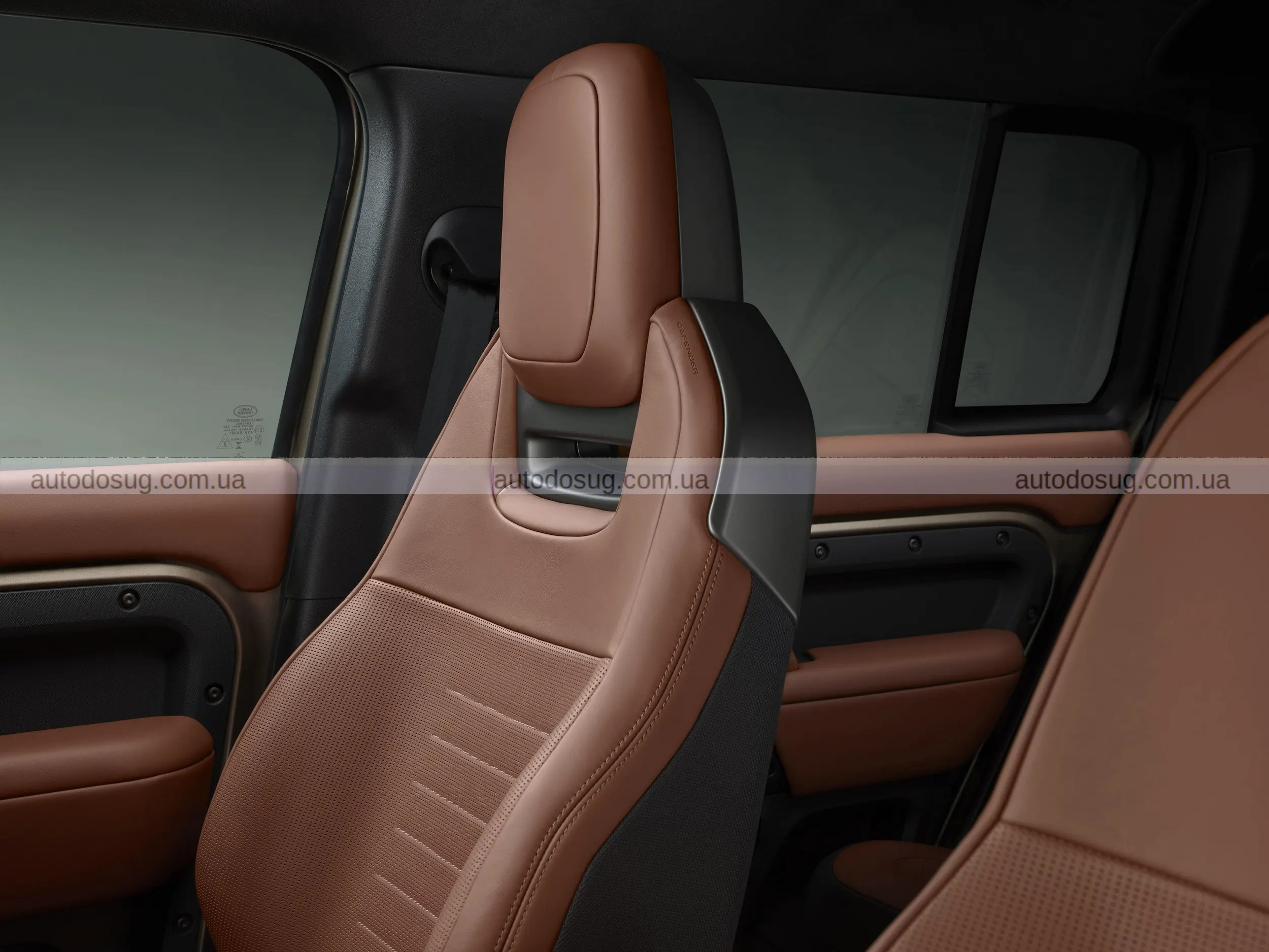 Land Rover Classic пропонує Defender V8 у стилі Octa