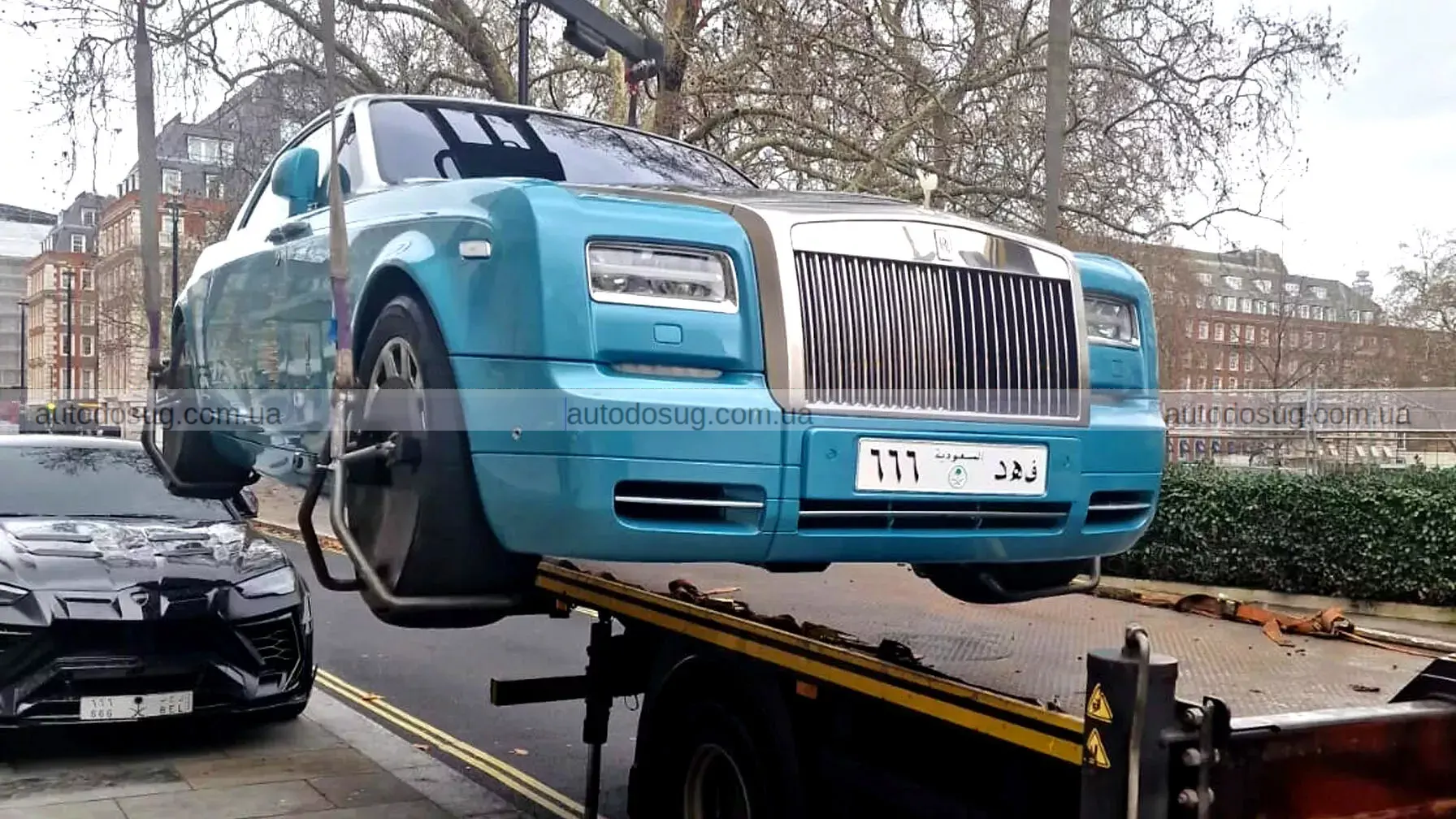 Лондону набридло, що іноземні мільйонери уникають штрафів, тому він евакуює їхні екзотичні автомобілі