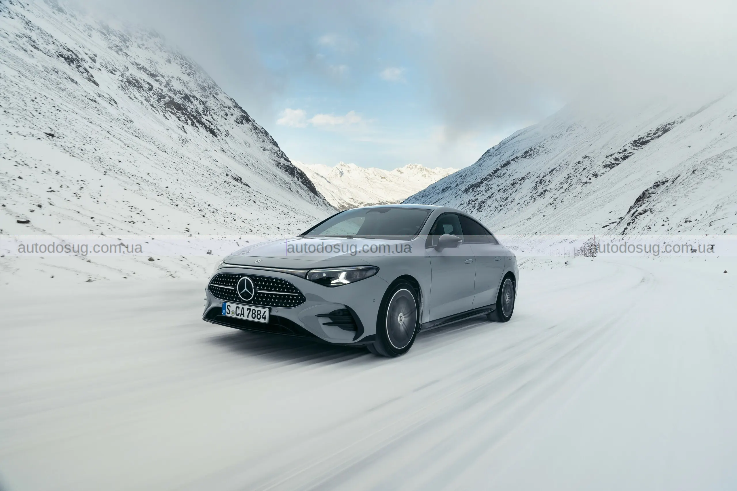 Mercedes презентував CLA Hybrid з не зовсім німецьким серцем