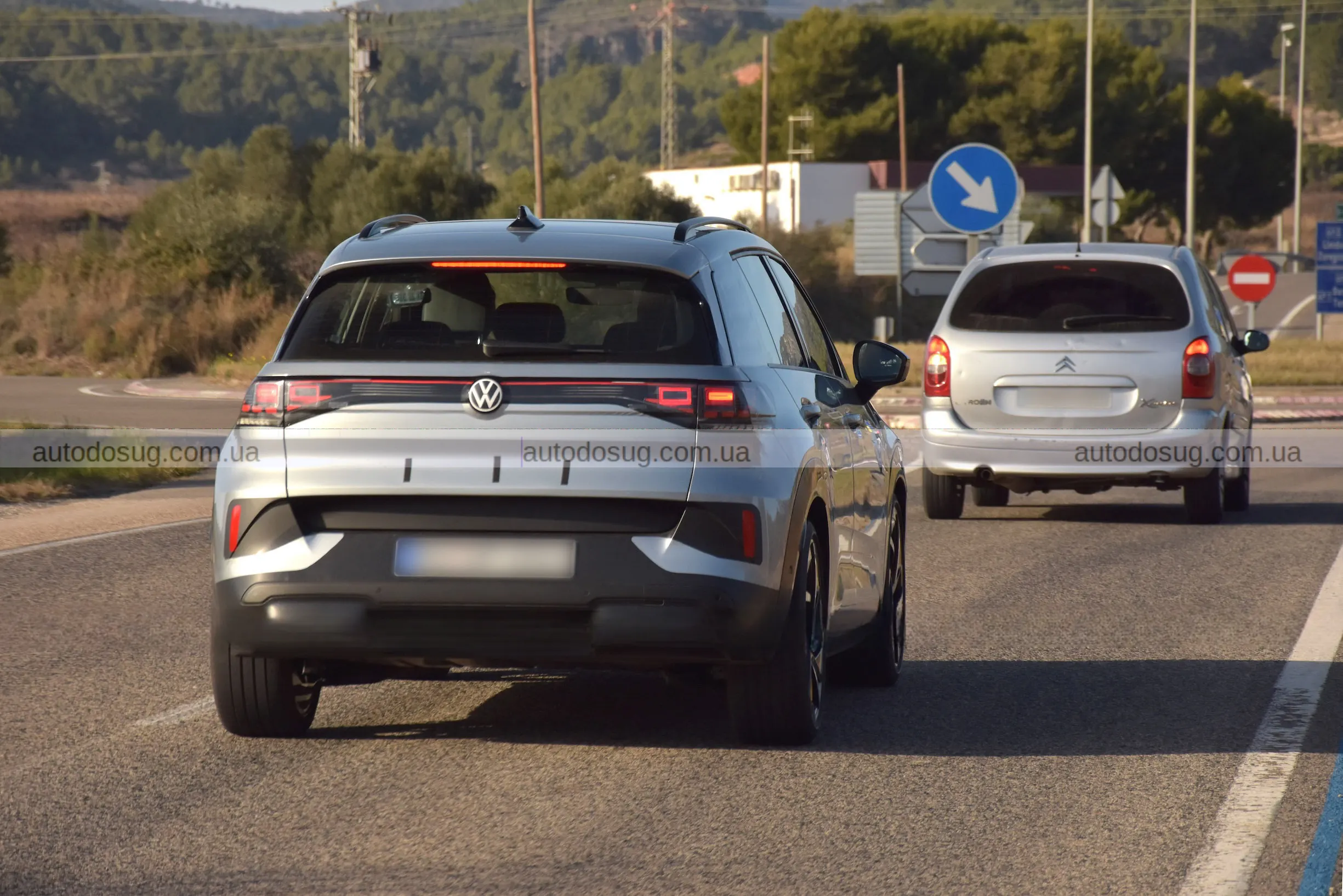 Найдешевший електричний позашляховик Volkswagen ID.Cross виходить майже без маскування