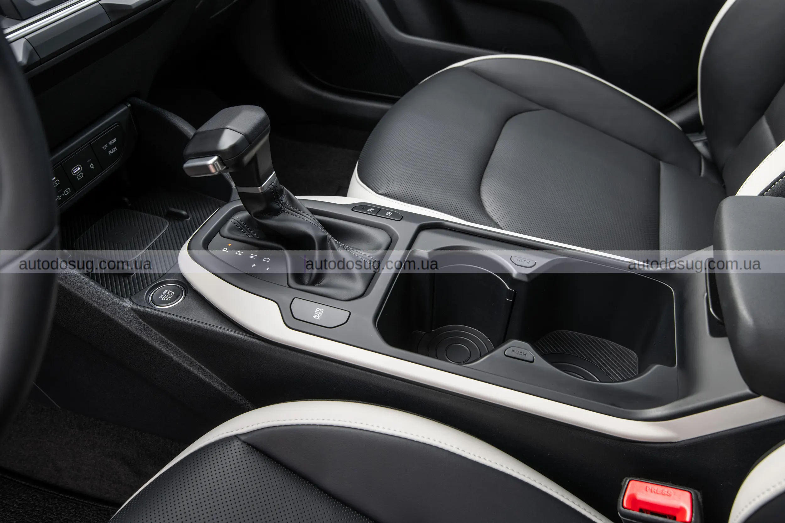 Найпопулярніший седан Kia K4 став трохи дорожчим у 2026 модельному році