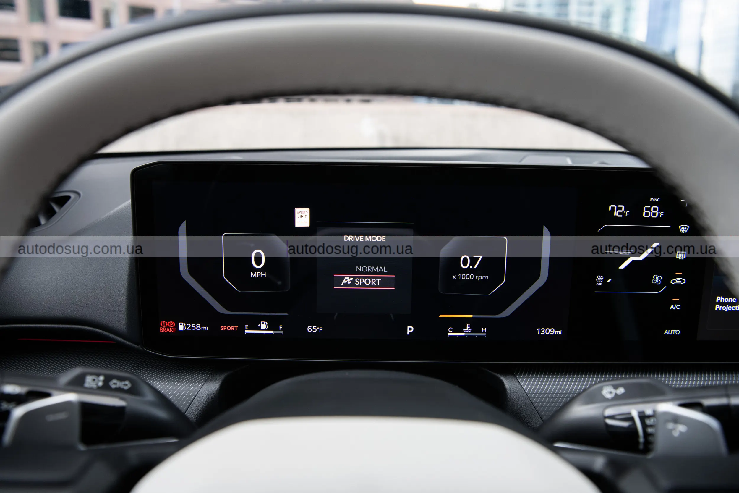 Найпопулярніший седан Kia K4 став трохи дорожчим у 2026 модельному році