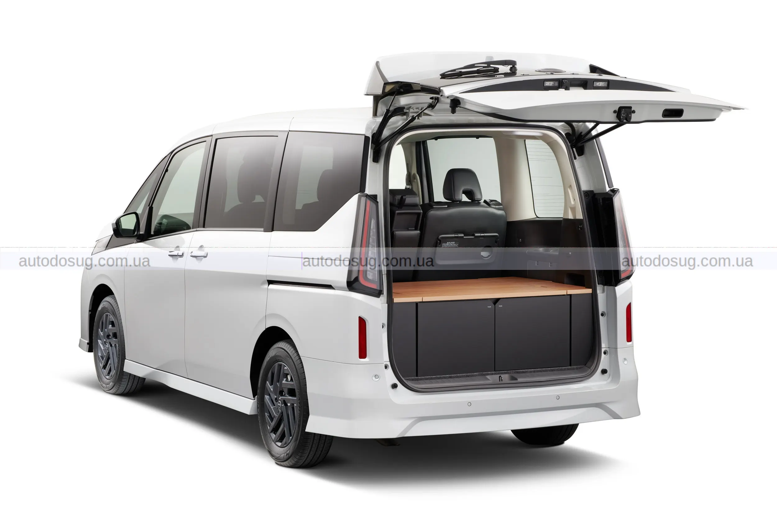 Nissan Serena отримала несподіваний стильний апгрейд