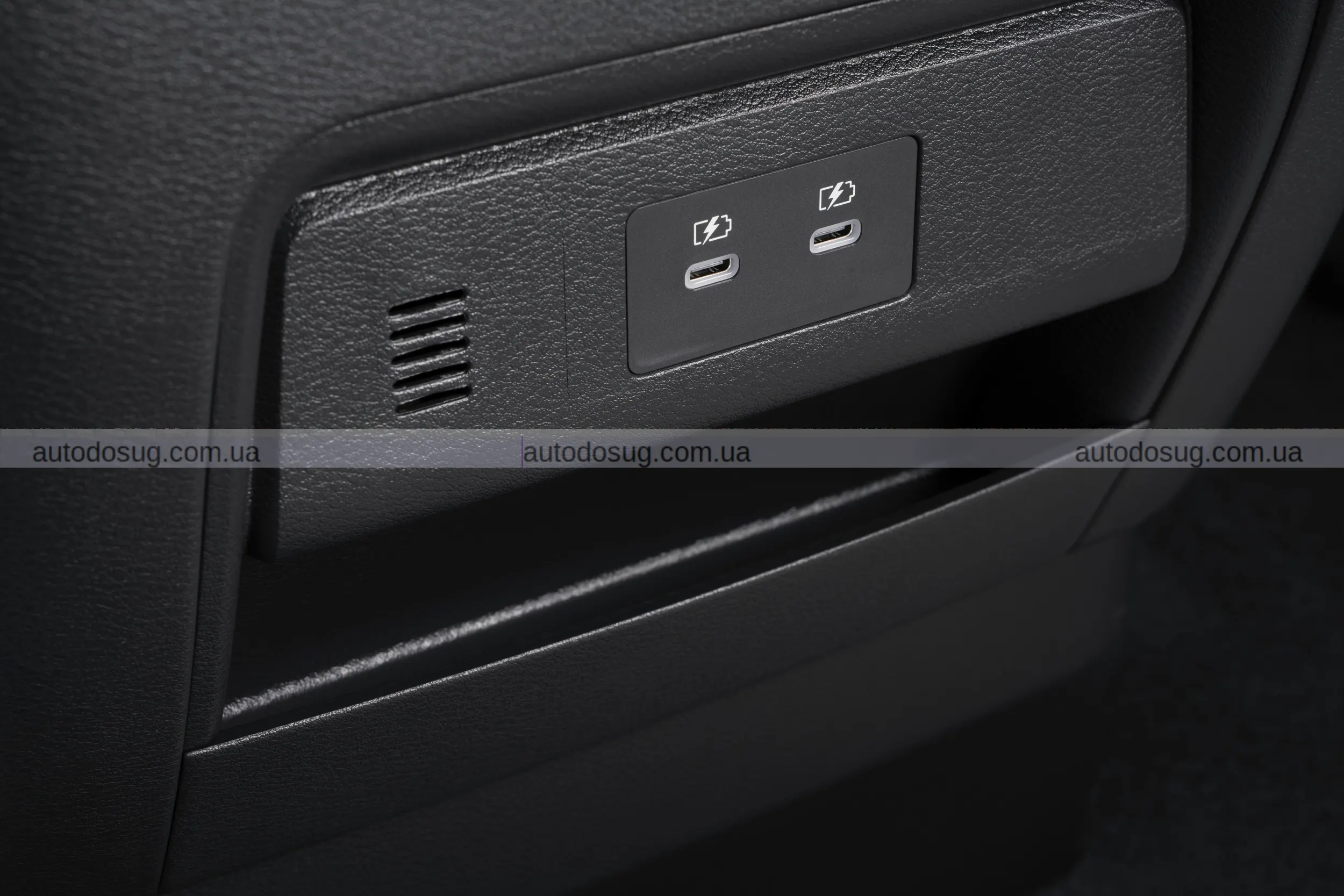 Nissan Serena отримала несподіваний стильний апгрейд