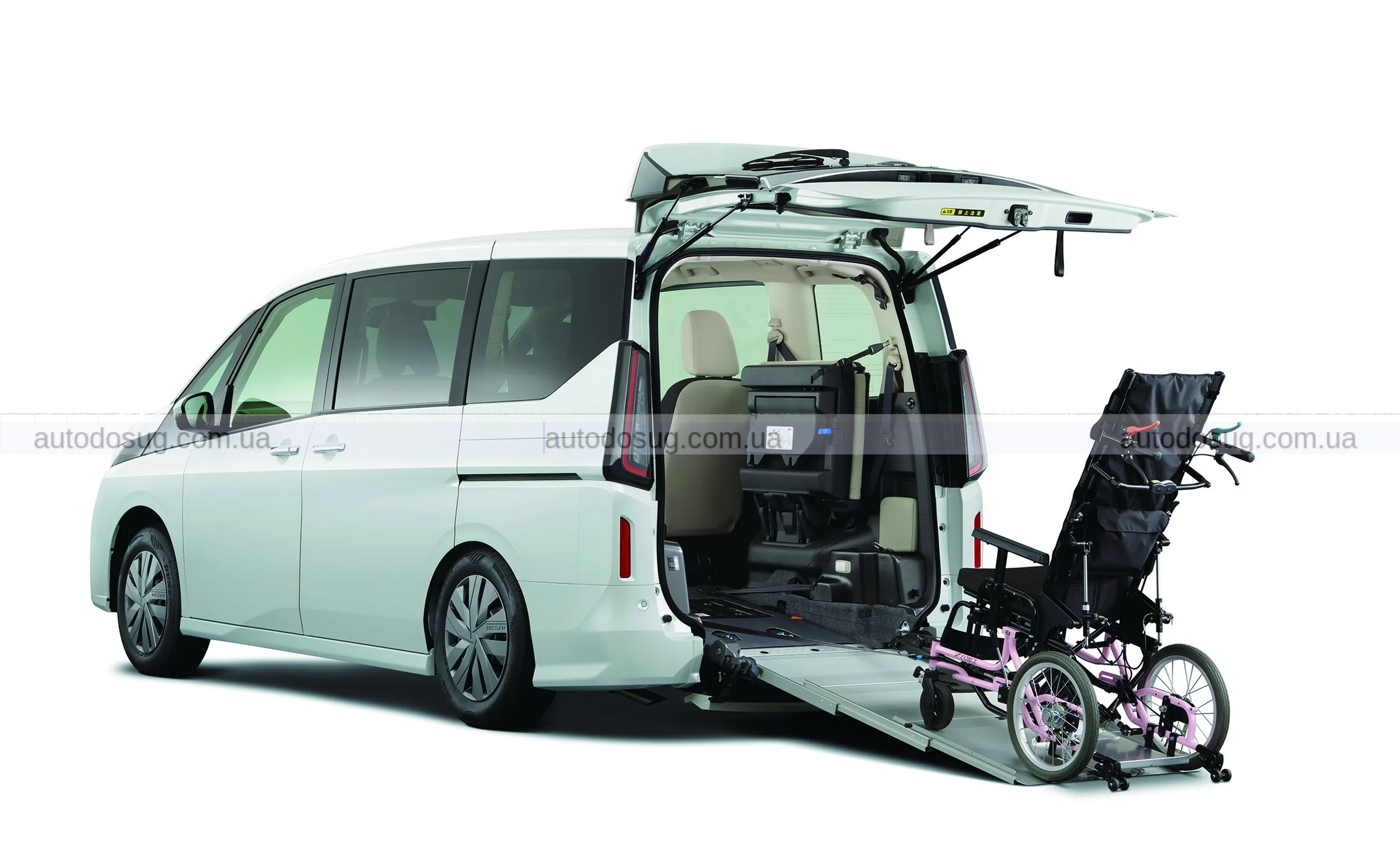 Nissan Serena отримала несподіваний стильний апгрейд