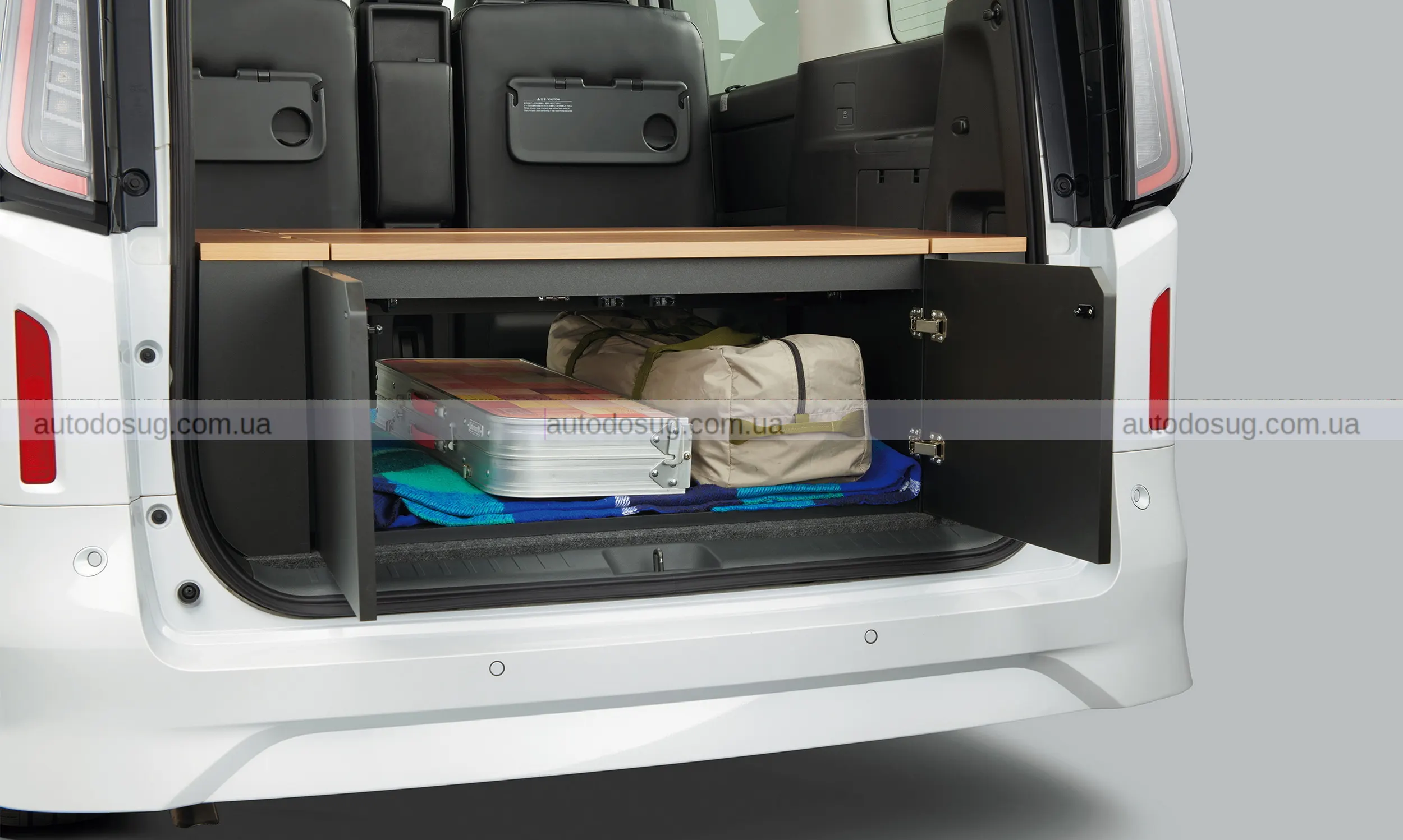 Nissan Serena отримала несподіваний стильний апгрейд