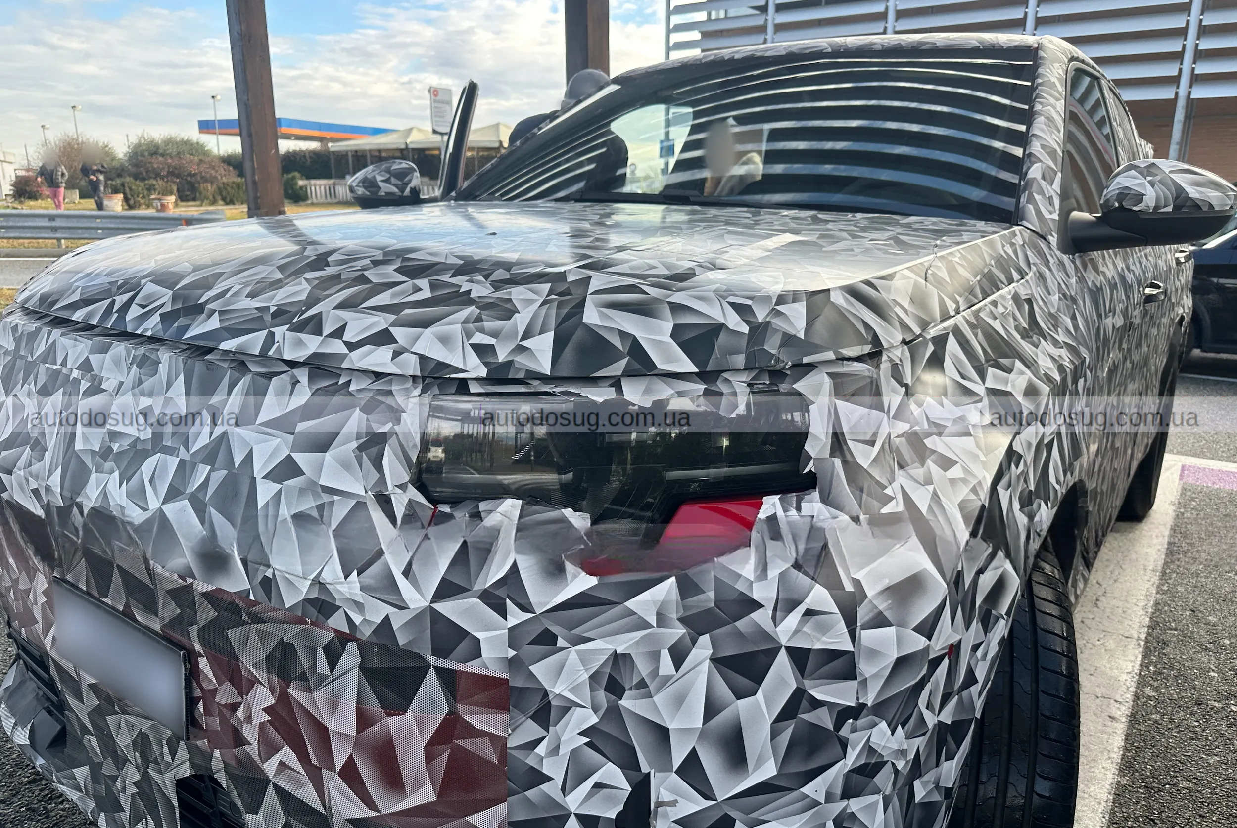 Нові шпигунські знімки розкривають, що Fiat Fastback майже готовий до свого світового дебюту