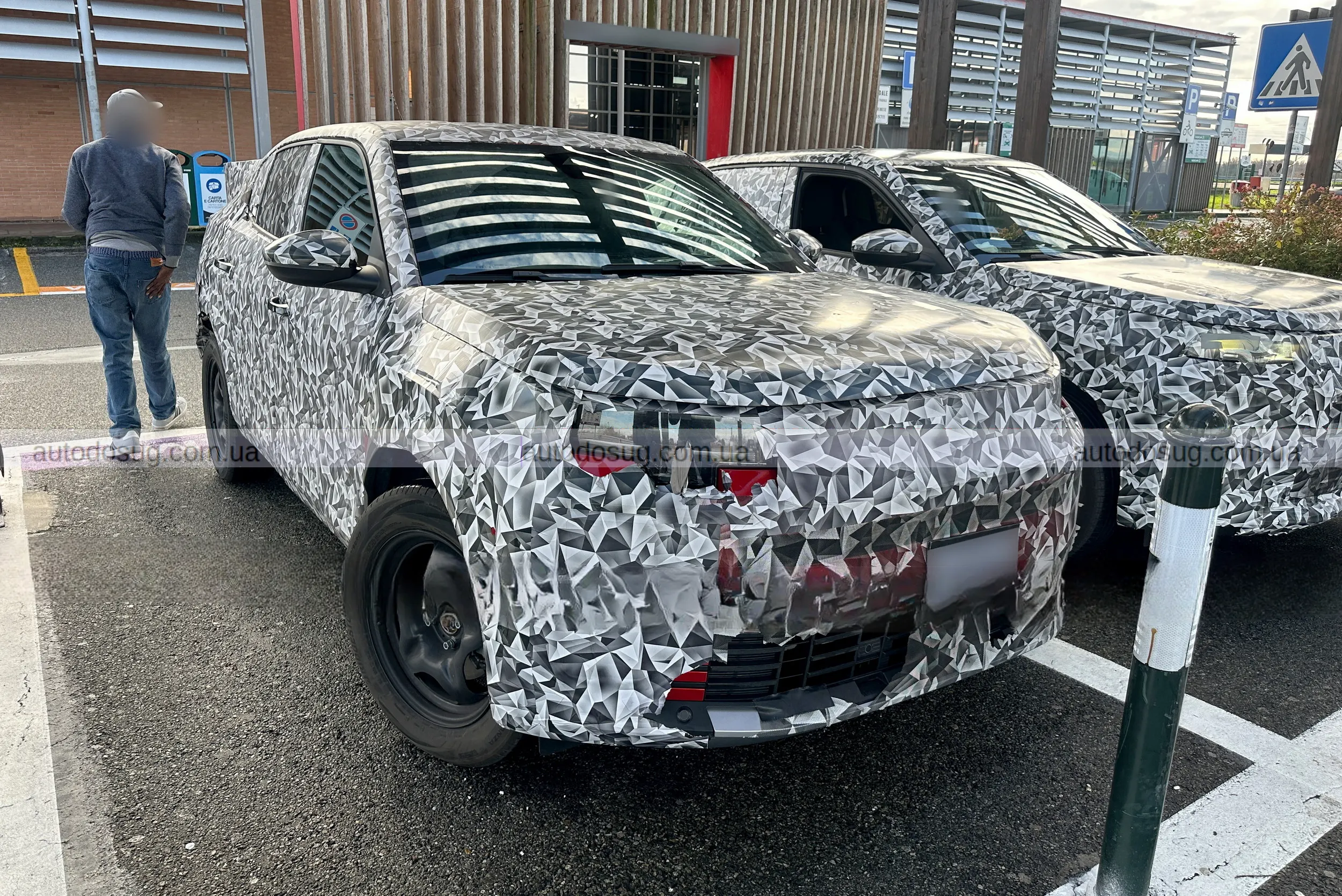 Нові шпигунські знімки розкривають, що Fiat Fastback майже готовий до свого світового дебюту