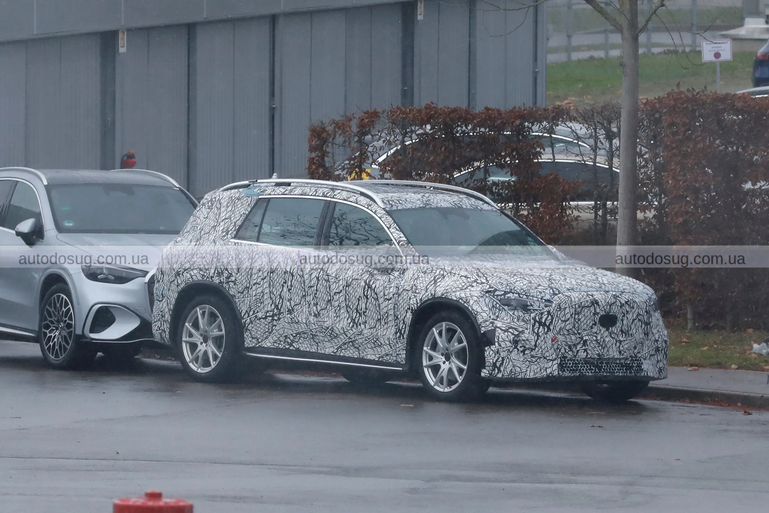 Новий Mercedes GLC EQ більше не зупиняється на двох рядах сидінь