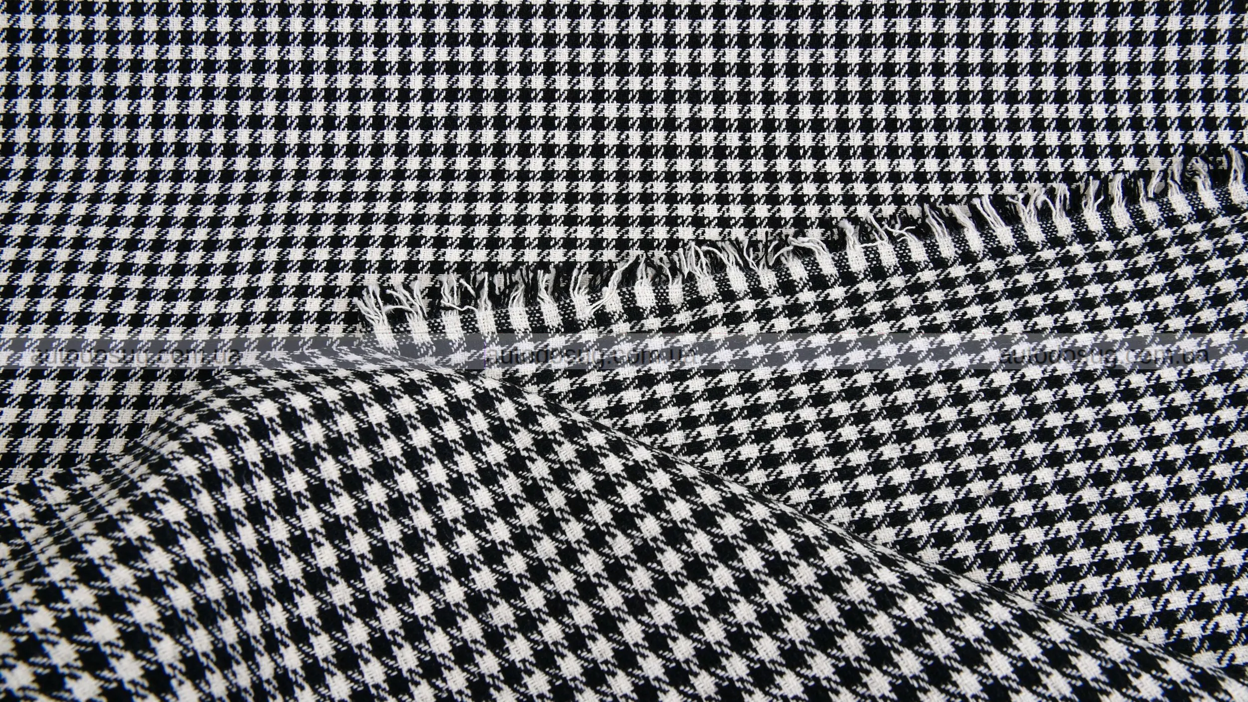 Porsche повертає свої найдикіші тканини сидінь