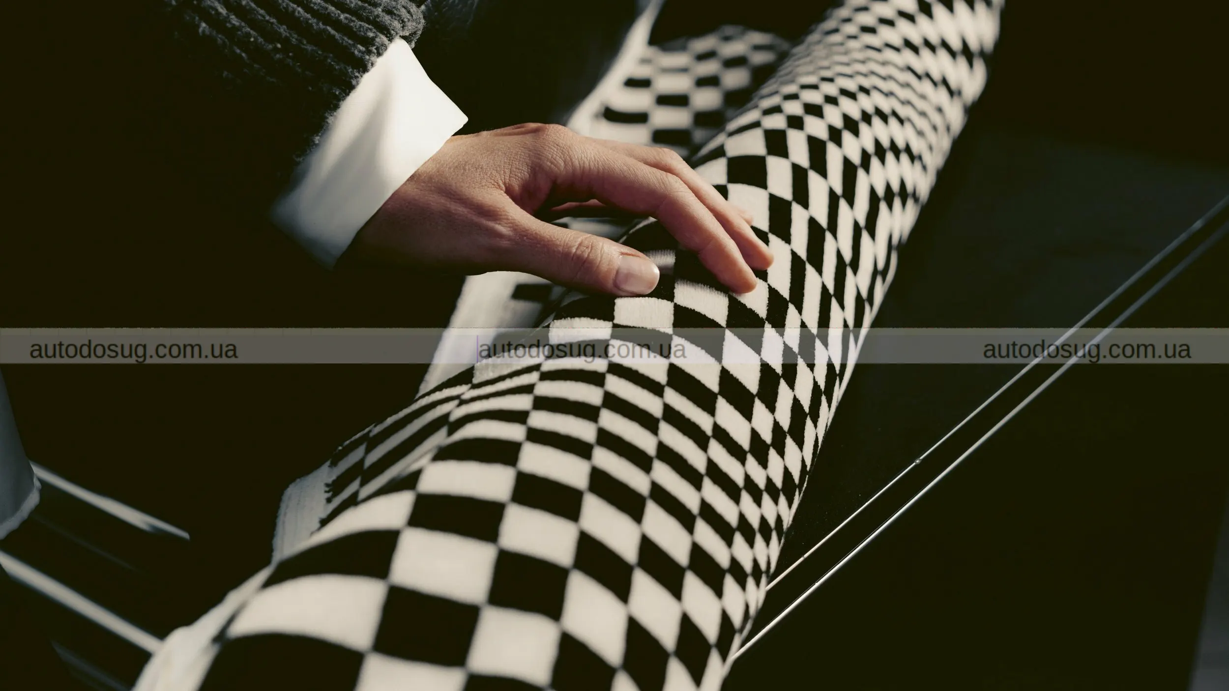 Porsche повертає свої найдикіші тканини сидінь