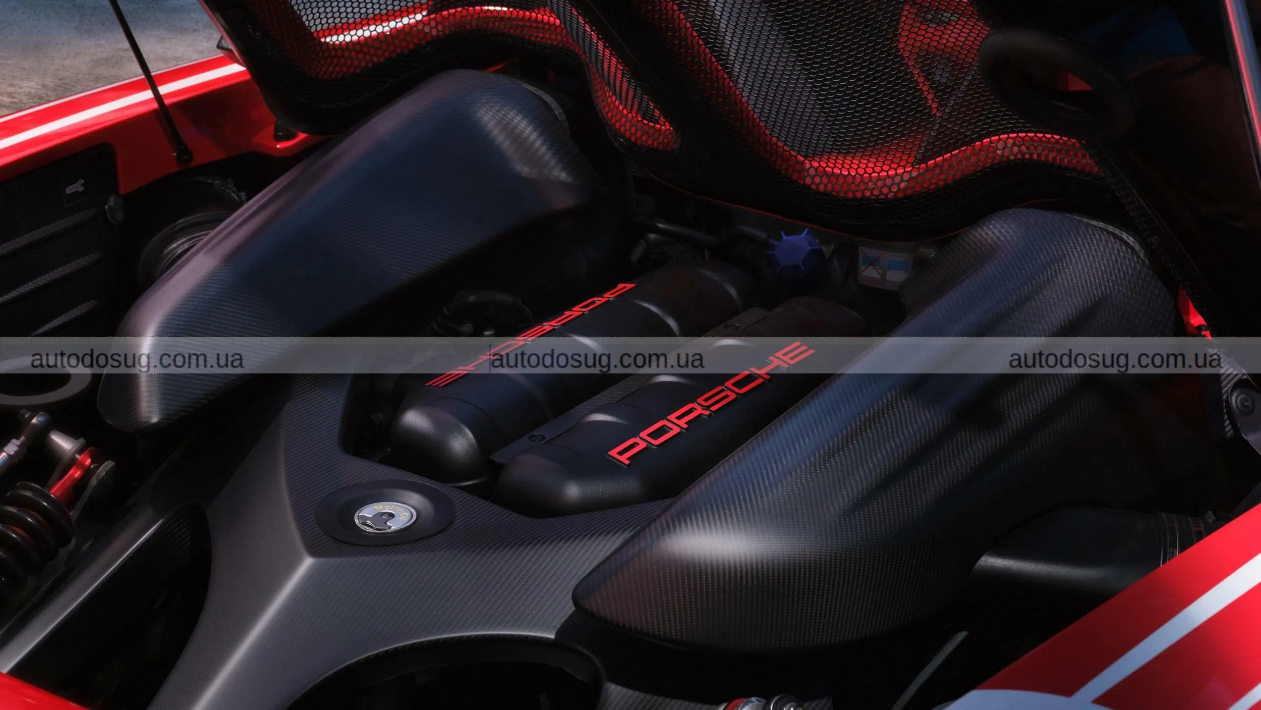 Porsche Sonderwunsch відновив Carrera GT 2005 року до нульового стану